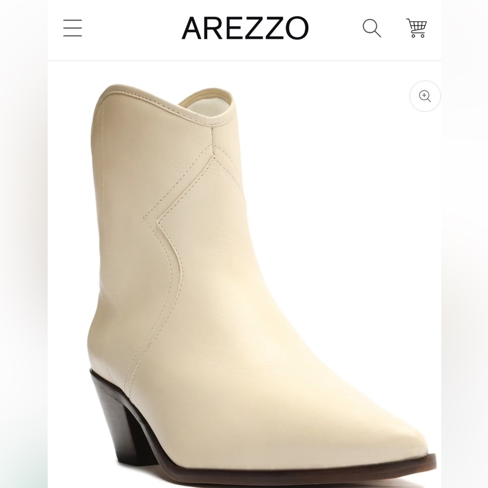 NWOT AREZZO TAYLOR COWBOY BOOTIES